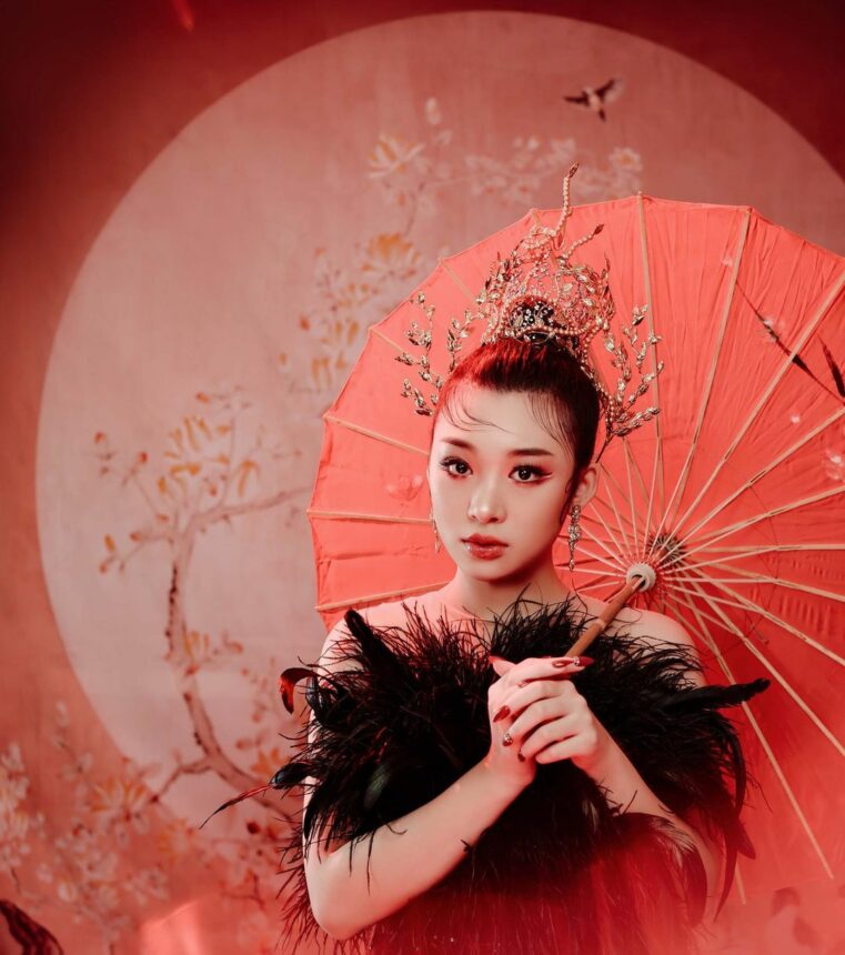 Potret Cantik Livy Renata Dengan Konsep Perayaan Imlek