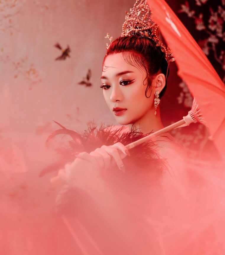 Potret Cantik Livy Renata Dengan Konsep Perayaan Imlek