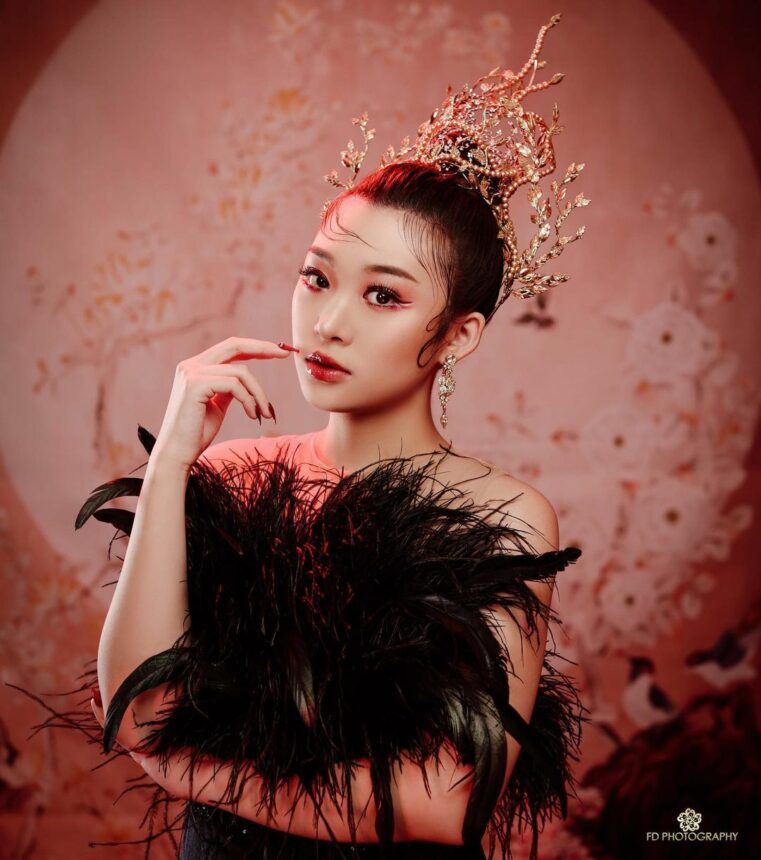 Potret Cantik Livy Renata Dengan Konsep Perayaan Imlek