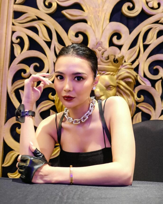 Mau Pake Outfit Serba Hitam Ala Pemakaman Pun, Wika Salim Tetap Jadi Janda Idola Banyak Pria 3 Lampiran Gambar