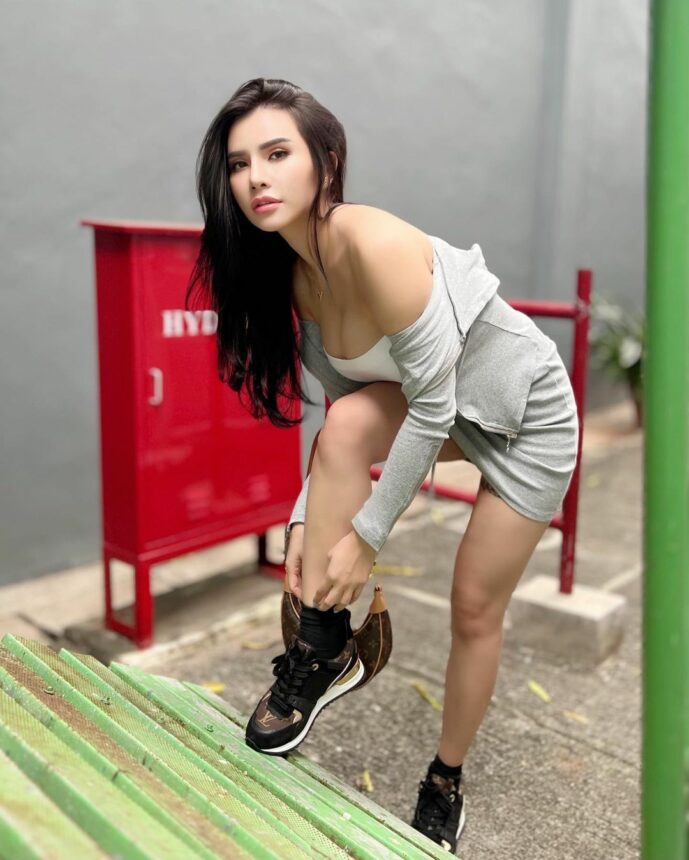 Bodi Seksi Aduhai Maria Vania Bikin Mata Banyak Pria Makin Jelalatan 2 Lampiran Gambar