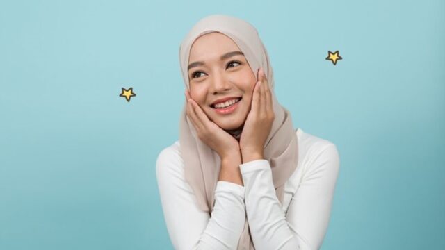 Ternyata memiliki wajah awet muda juga disebutkan di dalam Islam yang bisa dilakukan dengan beberapa tips menurut ustaz Khalid basalamah.