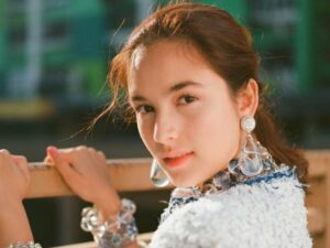 Chelsea Islan Cantiknya Gak Ada Lawan, Netizen Rela Walau "Status Janda"