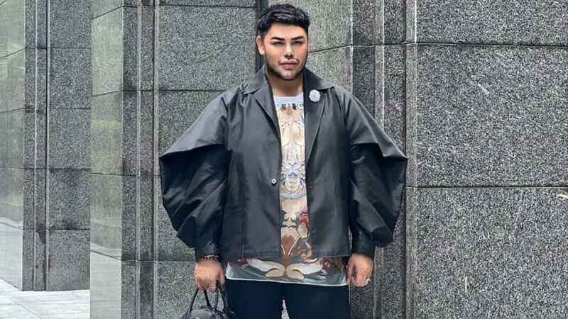 Inilah beberapa potret Ivan Gunawan yang terlihat makin ganteng usai lakukan diet secara rutin dan konsisten, Selasa (21/02/2023).