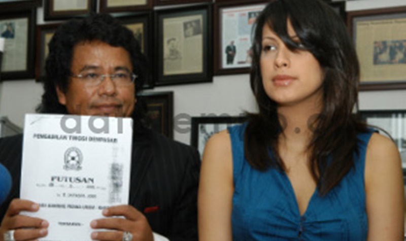 Ternyata 3 Artis Cantik Ini Pernah Jadi Aspri Hotman Paris, Ada Sophia Latjuba 6 Lampiran Gambar