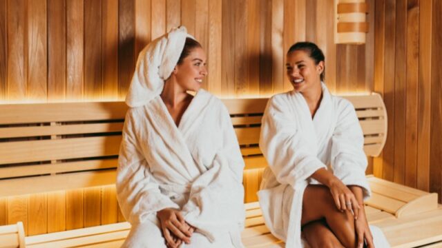 Cekricek.id, Lifestyle - Mandi Sauna Bisa Bikin Cepat Langsing? Benar Nggak?