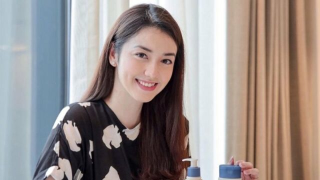 Cekricek.id – Velove Vexia, artis cantik yang dikenal sebagai salah satu mantan dari youtuber dan presenter kawakan, Raffi Ahmad. Lama tak muncul di layar kaca, perempuan yang diketahui sudah menikah pada akhir tahun 2021 lalu terlihat semakin cantik dan glowing.