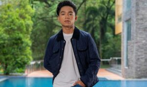 Cekricek.id – Betrand Peto Putra Onsu belum lama ini merilis lagu barunya yang bertajuk “Ku yang Selalu Salah”. Dia membagikan video klip official single tersebut lewat kanal YouTube dan berhasil mencapai posisi Trending untuk kategori musik.
