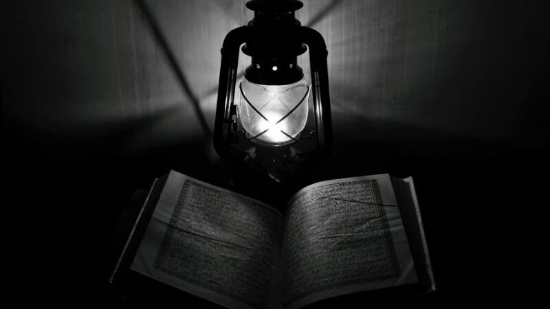 Cekricek.id - Allah menjamin bahwasanya mukjizat yang diberikan kepada Nabi Muhammad sampai sekarang masih ada, beda dengan nabi lain