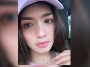 Cekricek.id, Berita Artis dan Berita Seleb - Foto Selfie Angel Karamoy Bikin Meleleh, Mantan Suaminya Aja Gak Kuat Apalagi Netizen