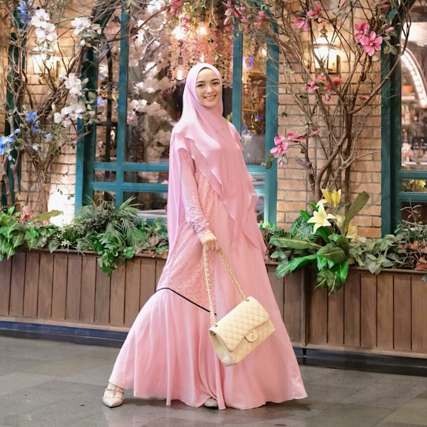 Definisi Cantik Pakai Apa Pun, Pesona Citra Kirana Pakai Baju Syar'i Tak Ada Lawan 5 Lampiran Gambar