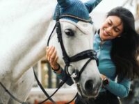 Cekricek.id, Berita Seleb dan Berita Artis - Wajah cantik serta senyuman indah dari seorang Dian Sastro dipuji netizen begitu mirip Kate Middleton