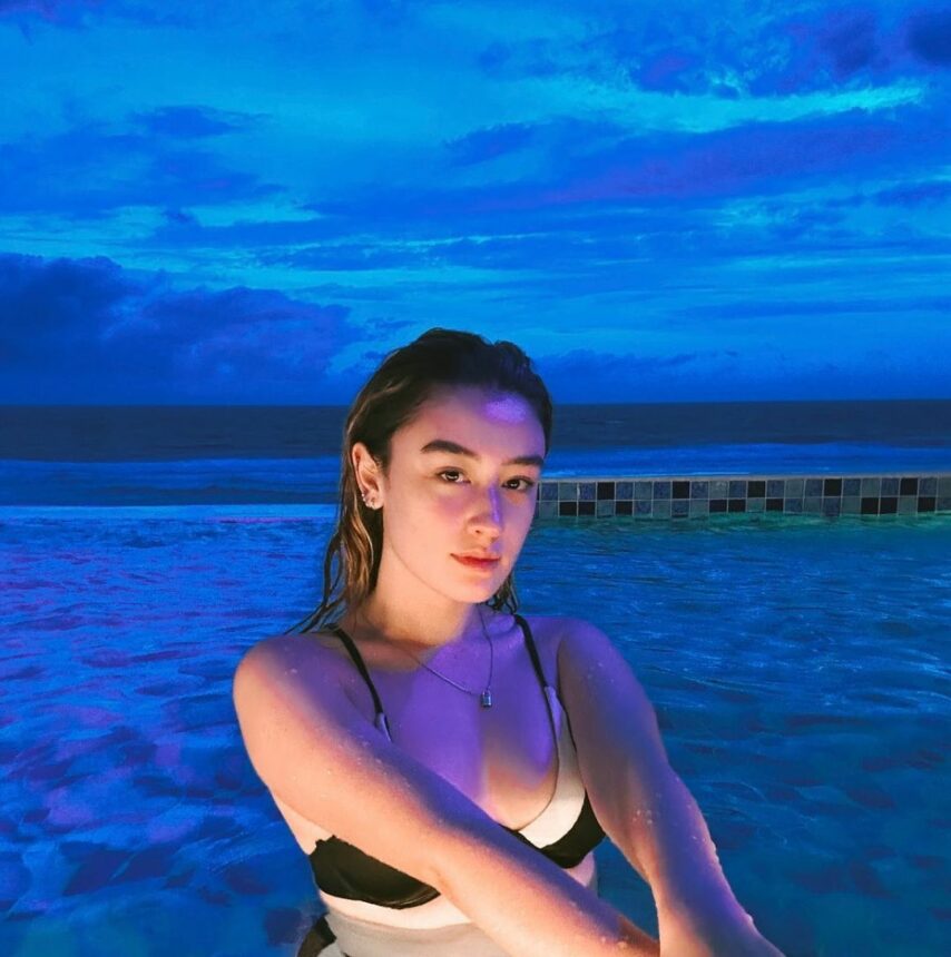 Makin Berani Pamer Foto Cuma Pakai Bra, Natasha Ryder Dipuji Bagai Bidadari Turun 4 Makin Berani Pamer Bra, Natasha Ryder Dipuji Bagai Bidadari Turun ke Bumi