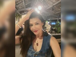 Cekricek.id - Artis cantik Tamara Bleszynski rupanya tidak merayakan Valentine seperti kebanyakan artis lain. Malah asik joget sendirian