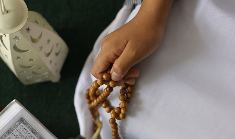 Cekricek.id - Dzikir merupakan hal yang bisa dilakukan kapan saja oleh umat muslim, misalnya saja untuk wanita yang sedang haid, ini manfaatnya