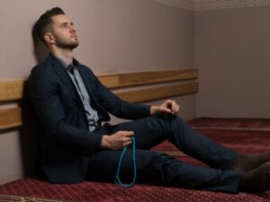 Cekricek.id - Istilah move on atau beranjak dari masa lalu merupakan hal yang wajib untuk dilakukan oleh semua orang, begini tipsnya dalam islam