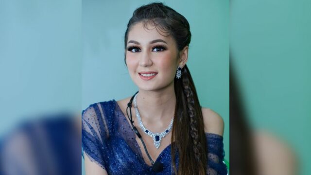 Cekricek.id - Wajah cantik dari seorang pemeran Zoe Abbas Jackson sering dinilai mirip dengan sosok Irish Bella. Intip berbagai potretnya