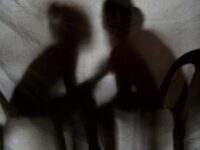 Seorang pemuda menggrebek ibu kandung dan kakeknya sendiri sedang melakukan perbuatan tak senonoh di toilet SPBU viral di media sosial.