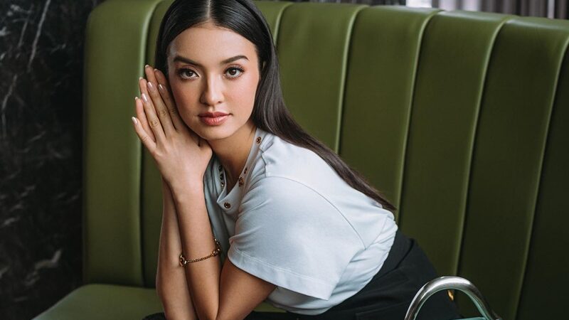 Raline Shah dikabarkan akan segera menikah tahun ini usai memperlihatkan sosok pria yang dikabarkan telah berhasil meluluhkan hatinya.