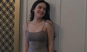 Cekricek.id, berita seleb dan berita artis - Potret Steffi Zamora yang Slim Banget dengan Dress Ketat, Netizen: Tu Badan Bagus Bener