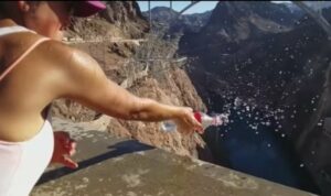 Cekricek.id - Tempat-tempat Tanpa Gravitasi yang Ada di Bumi, Bisa Bikin Fenomena Air Melayang