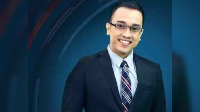 Cekricek.id, Berita Seleb dan Berita Artis – Aiman Witjaksono, jurnalis senior yang sering tampil di layar kaca sebagai penyiar itu ternyata memiliki kisah di balik layar yang haru dan mengejutkan. Saat menceritakan masa lalunya saat memutuskan menjadi seorang mualaf, ada kisah unik yang membuat orang penasaran untuk mendengarkan lebih lanjut.