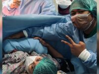 Cekricek.id, Berita Seleb dan Berita Artis – Marshel Widianto membuat jagad dunia maya heboh dengan unggahannya yang memamerkan potret kelahiran anak pertamanya. Pria yang sempat dikabarkan menjalin hubungan dengan Celine Evangelista ini rupanya telah cukup lama menikah.