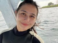 Cekricek.id, Berita Seleb dan Berita Artis – Prilly Latuconsina membuat para penggemarnya terpesona dengan wajah tanpa make up yang dia pamerkan pada salah satu unggahan. Bareface yang dimilikinya disebut-sebut mirip kulit bule karena selain putih juga memiliki sejumlah freckles di kedua pipi.