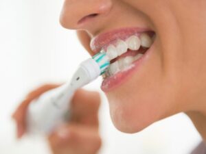 Cekricek.id, Portal Islam - Hukum Menggosok Gigi Saat Menjalankan Ibadah Puasa