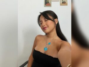 Cekricek.id, Berita Artis dan Berita Seleb - Walau telah diberi semangat menjalani ibadah puasa oleh Jennifer Coppen, netizen justru makin lemes.