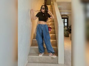 Cekricek.id, Berita Artis dan Berita Seleb - Outfit santai yang digunakan oleh Rachel Vennya dipuji begitu sempurna, karena tempil lebih santai