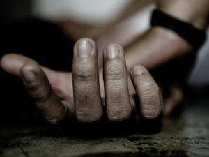 Cekricek.id, Berita Viral - Seorang ABG Sulteng alias Sulawesi Tenggara diperkosa oleh 11 orang pria. Hal ini telah terjadi berbulan-bulan