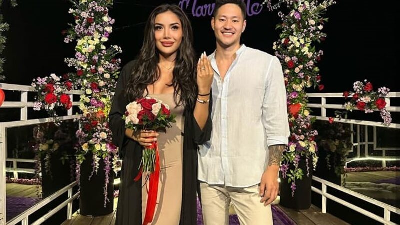 Artis transgender Milen Cyrus baru saja dilamar oleh kekasih prianya dengan momen nuansa yang romantis langsung dibanjiri komentar warganet.