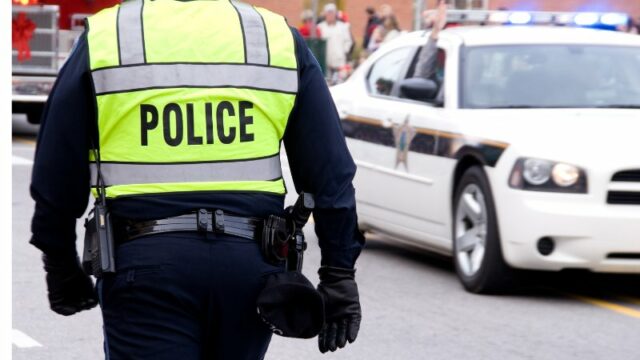 Cekricek.id, Berita Viral – Ingin cepat kaya dengan menggandakan uang, 11 orang di Kota Banjarnegara justru harus kehilangan nyawa demi mewujudkan harapan. Bukannya terkabul, mereka ternyata kena tipu oleh seorang dukun yang kemudian menghabisi nyawa korban tersebut dengan memakai racun ikan.