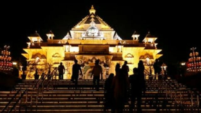 Cekricek.id, Berita Viral – Seorang wanita di India ini mengalami nasib malang yang begitu tragis. Dia sengaja dikorbankan sebagai tumbal pada sebuah kuil oleh sekelompok pria. Kebenaran tersebut baru terungkap setelah jasad berupa tubuh tanpa kepala di temukan di tempat tersebut.