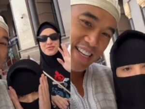 Cekricek.id, Berita Seleb dan Berita Artis – Nia Ramadhani dan putri sulungnya, Mikhayla tampil cantik dengan balutan hijab saat sedang menjalankan ibadah umrah baru-baru ini. Outfit yang tertutup ini berhasil menuai pujian serta dukungan dari para penggemar.