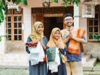 Cekricek.id, Portal Islam – Pemerintah melalui Kementerian Agama memutuskan Hari Raya Idul Fitri yang jatuh pada Sabtu, 22 April 2023. Sebelum merayakannya, ada baiknya umat Islam mengetahui tentang doa yang dilantuntan oleh Nabi Muhammad saw pada hari besar tersebut.