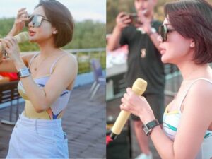 Cekricek.id, Berita Seleb dan Berita Artis – Selama beberapa hari pertama lebaran, Wika Salim gencar memamerkan penampilan barunya yang menutup aurat. Dia mengenakan jilba untuk menutupi kepalany serta gamis cantik berlengan panjang. Tapi sayangnya, penampilan tersebut tidak bertahan lama.