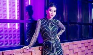 Cekricek.id, Berita Seleb dan Berita Artis – Sarwendah sebelumnya pernah bergabung sebagai anggota dari girl band asal Indonesia, Cherrybelle. Saat itu, nama panggungnya yang dikenal oleh penggemar adalah Wenda dan memulai debut grup pada tahun 2011. Setahun setelahnya, tepatnya pada 2012, istri Ruben Onsu tersebut dikabarkan keluar dari grup tersebut.