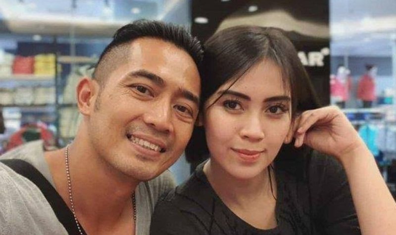 Yama Carlos Beberkan Sang Istri Selingkuh dengan Artis Inisial R