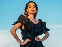 Cekricek.id, Berita Seleb dan Berita Artis – Cinta Laura dengan gaya elegannya membuat para penggemar semakin jatuh hati. Dalam pemotretan terbaru, aktris blasteran Indonesia dan Jerman tersebut tampil memukau dengan balutan dress hitam dan pemandangan tepi pantai. Dia pun menamakan gaya penampilan tersebut sebagai penyihir laut.