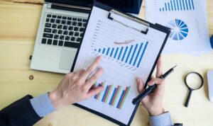 Cekricek.id – Ryansyah, seorang pengusaha muda sekaligus pemilik perusahaan Wajan Bintang membagikan tips suksesnya selama menjalani usaha. Para pemuda yang masih berusia 20-an, katanya juga bisa menghasilkan banyak uang lewat berwirausaha seperti yang dilakukan oleh dia.