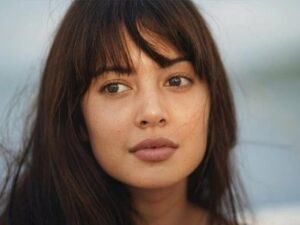 Cekricek.id, Berita Seleb dan Berita Artis – Aurelie Moeremans membuat para penggemar khawatir dengan keadaannya baru-baru ini. Aktris cantik itu dalam unggahan terbaru di media sosialnya membagikan foto dengan penampakan kulit wajah gosong dan mengelupas.