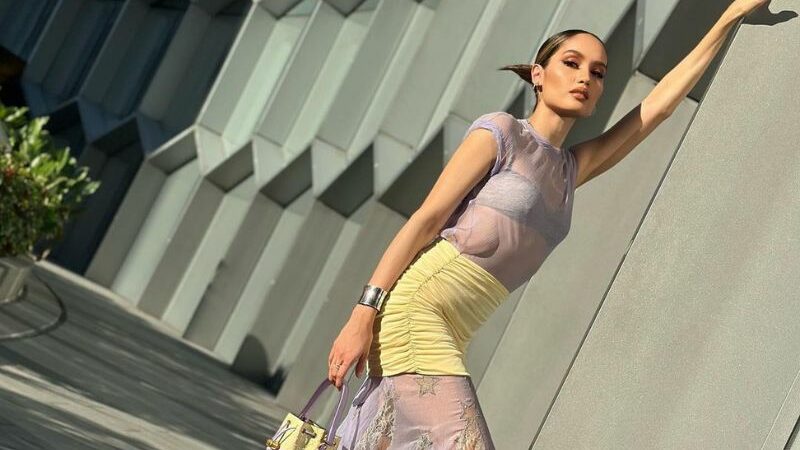 Cekricek.id Berita Artis dan Berita Seleb - Netizen minta agar Cinta Laura bisa saling menghargai terutama di bulan puasa ini.