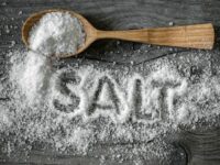 Cekricek.id, Kecantikan - Ada rahasia ampuh penggunaan garam demi penghilang jerawat dan flek. Yuk simak sejumlah pilihan cara mudahnya