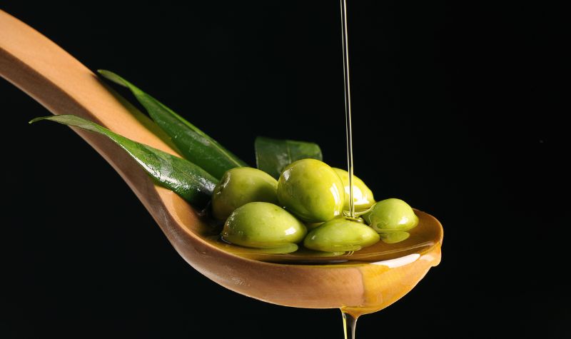 Ini Loh 3 Minuman Bagi Penderita Kolesterol Ala Zaidul Akbar 2 Cekricek.id, Kesehatan - Kini banyak tersedia resep minuman terutama diperuntukkan bagi penderita kolesterol, sebagaimana saran Zaidul Akbar