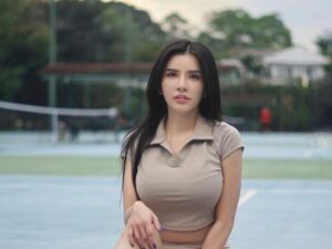 Cekricek.id, Berita Artis dan Berita Seleb - Ada sejumlah cerita menarik dari Maria Vania saat di tempat gym, ternyata cowoknya belok