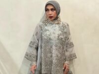 Cekricek.id, Berita Artis dan Berita Seleb - Demi hidup sehat dan tampil cantik, banyak upaya dan pengorbanan yang dilakukan Melly Goeslaw.