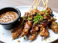 Cekricek.id, Kuliner - Nyatanya Indonesia memiliki banyak jenis sate yang ada di nusantara. Tentunya selain dari sate padang dan sate madura