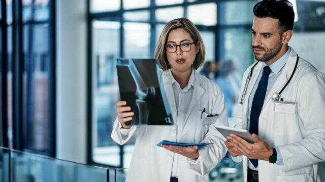 Cekricek.id, Kesehatan - Demi membuat tulang jadi kuat dan sehat adalah sejumlah cara yang bisa dilakukan. Terutama konsumsi vitamin